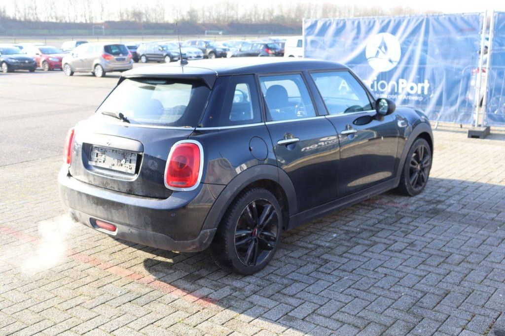 Pkw MINI F55 Benzin 75 PS 2016 (Marge)