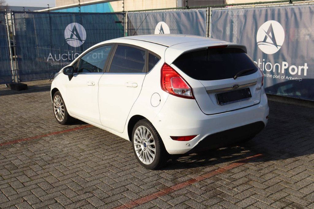 Pkw Ford Fiesta Benzin 80 PS 2014 (Marge)