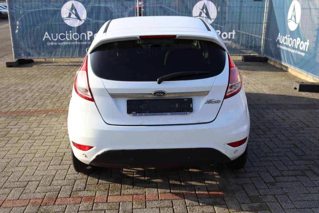 Pkw Ford Fiesta Benzin 80 PS 2014 (Marge)