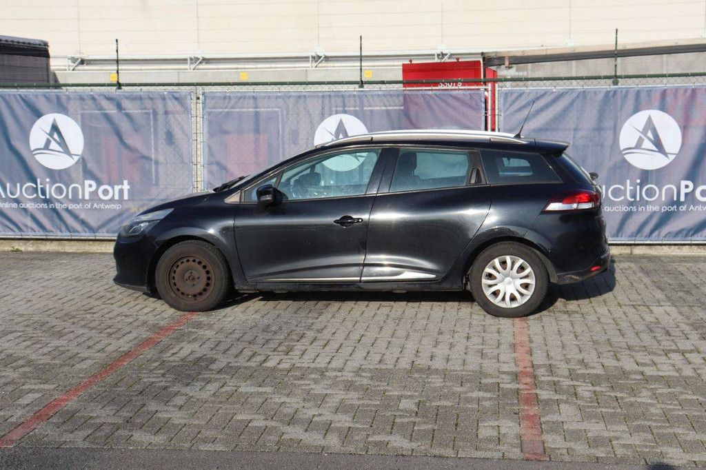 Passenger car Renault Clio dCi Diesel 90 hp 2014 (Margin)