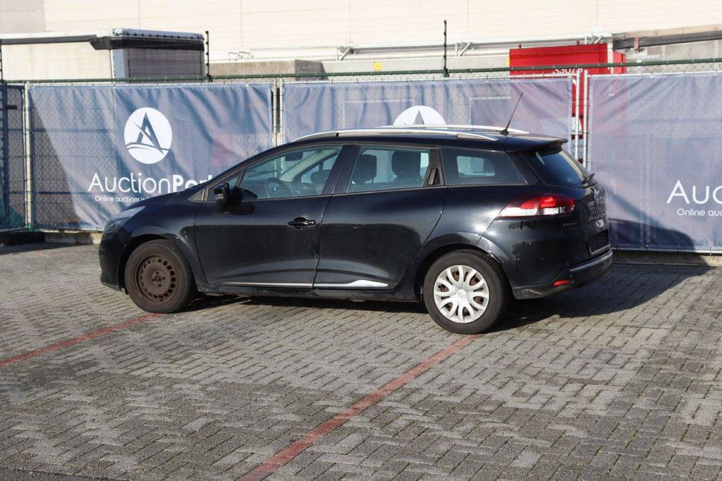 Passenger car Renault Clio dCi Diesel 90 hp 2014 (Margin)