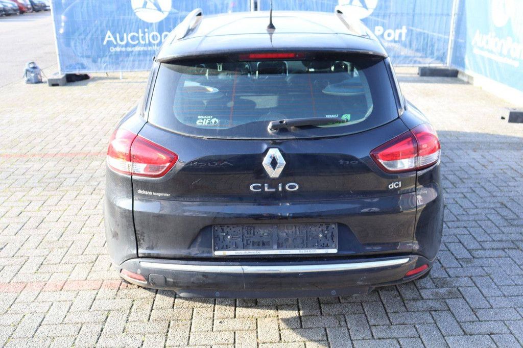 Passenger car Renault Clio dCi Diesel 90 hp 2014 (Margin)