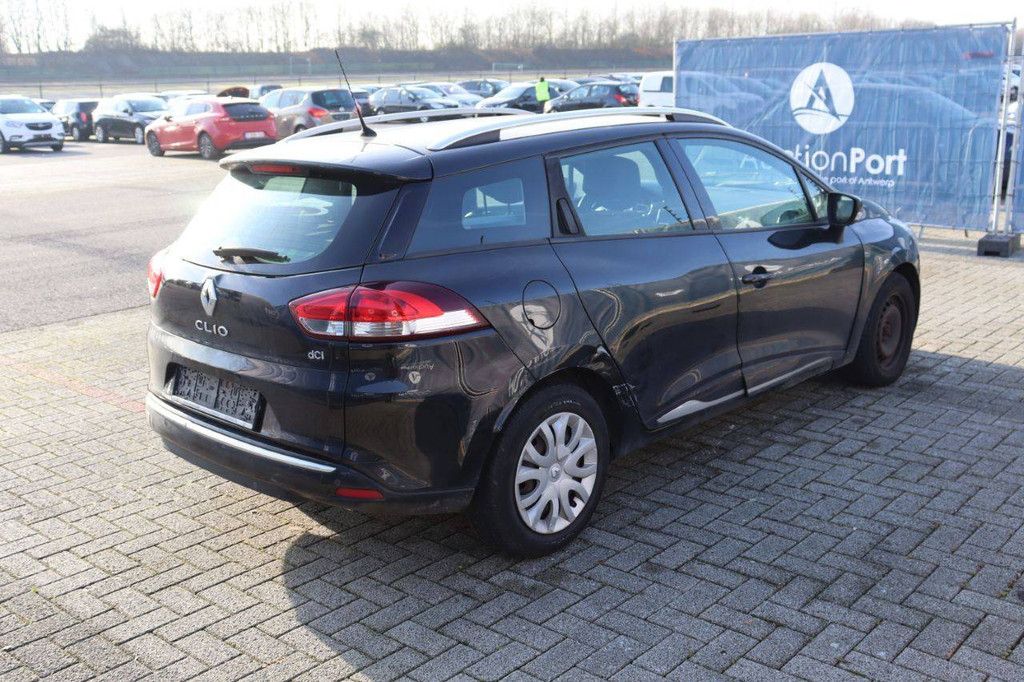 Passenger car Renault Clio dCi Diesel 90 hp 2014 (Margin)