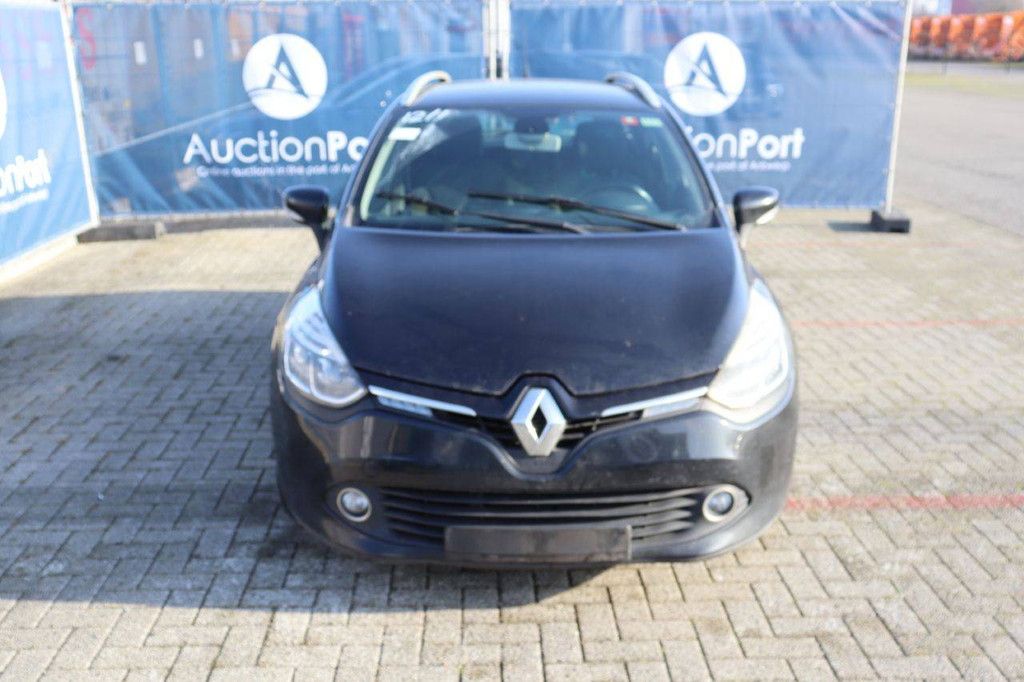 Passenger car Renault Clio dCi Diesel 90 hp 2014 (Margin)
