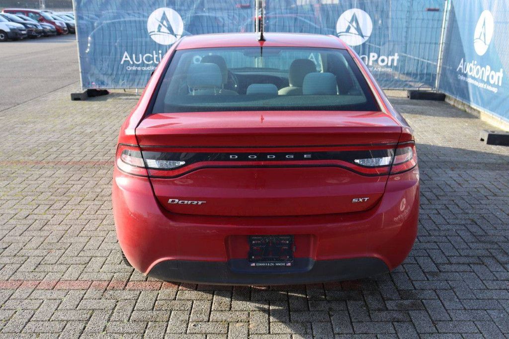 Pkw Dodge Dart SXT Benzin 162 PS 2012 (Margin)