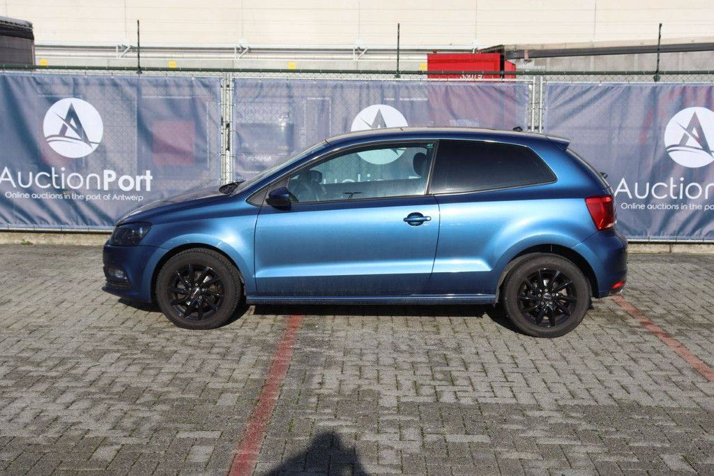 Pkw Volkswagen Polo TSI Benzin 90 PS 2015 (Marge)