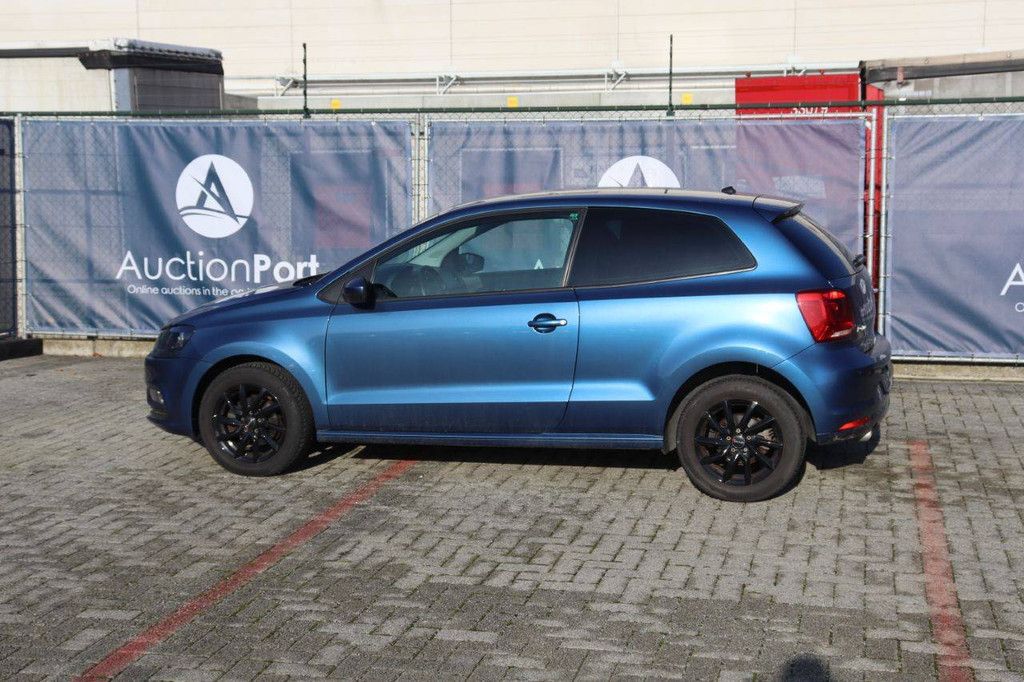 Pkw Volkswagen Polo TSI Benzin 90 PS 2015 (Marge)