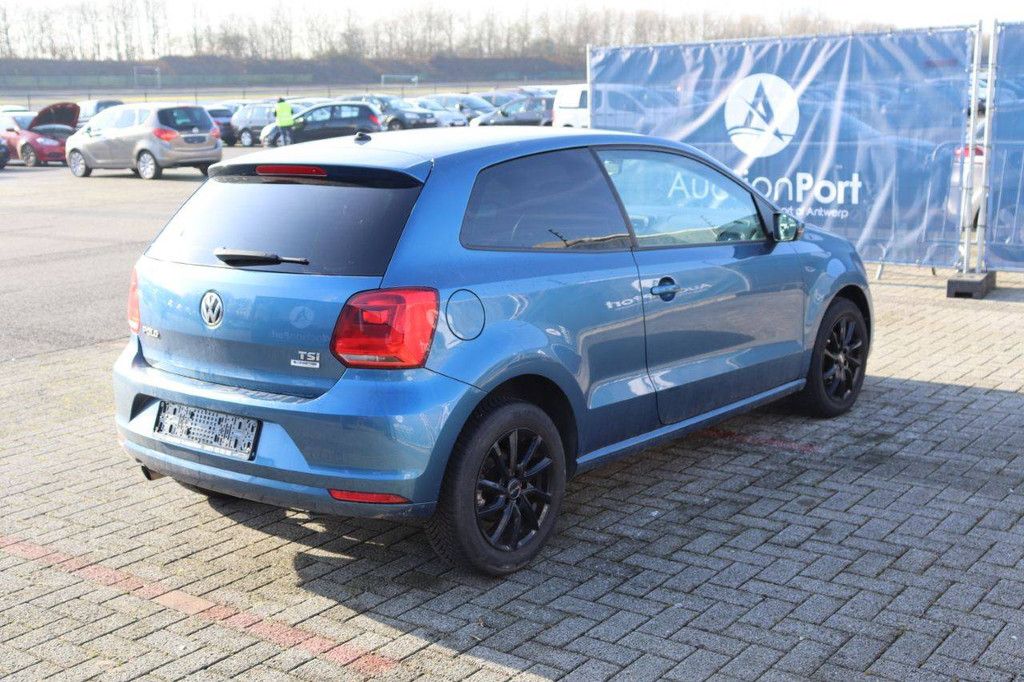 Pkw Volkswagen Polo TSI Benzin 90 PS 2015 (Marge)