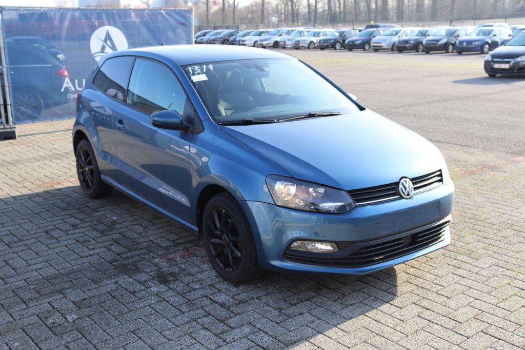Pkw Volkswagen Polo TSI Benzin 90 PS 2015 (Marge)
