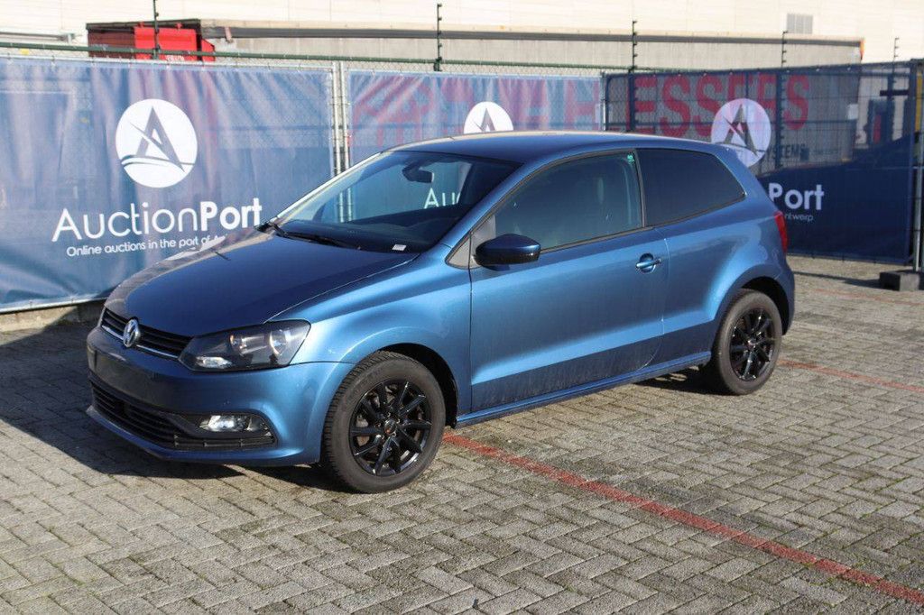 Pkw Volkswagen Polo TSI Benzin 90 PS 2015 (Marge)