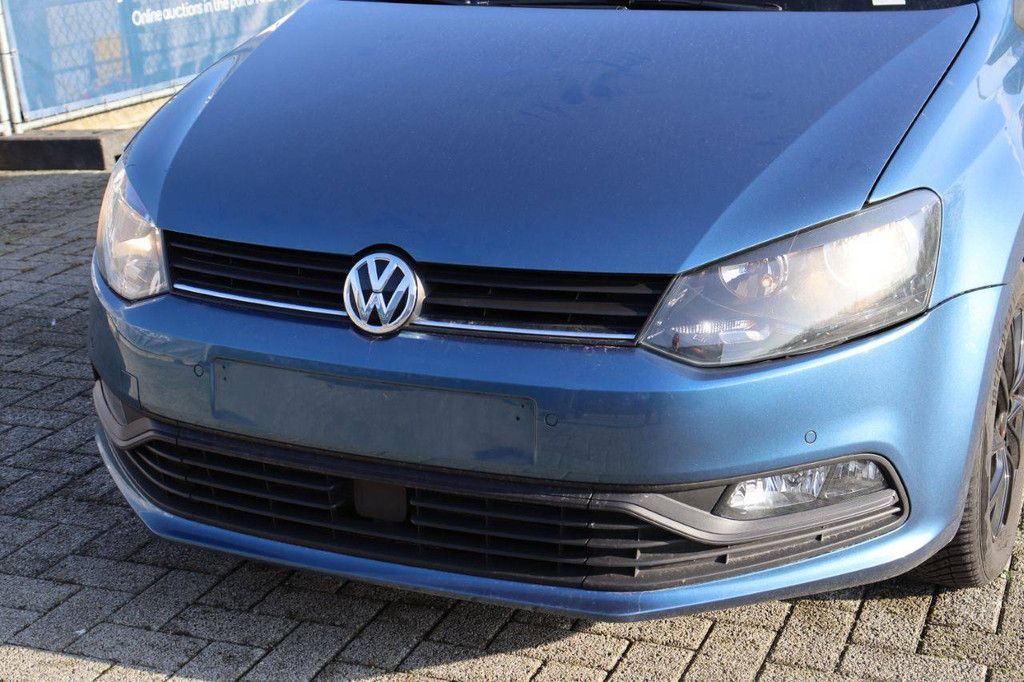 Pkw Volkswagen Polo TSI Benzin 90 PS 2015 (Marge)