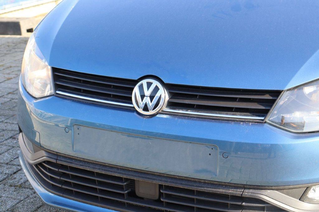 Pkw Volkswagen Polo TSI Benzin 90 PS 2015 (Marge)