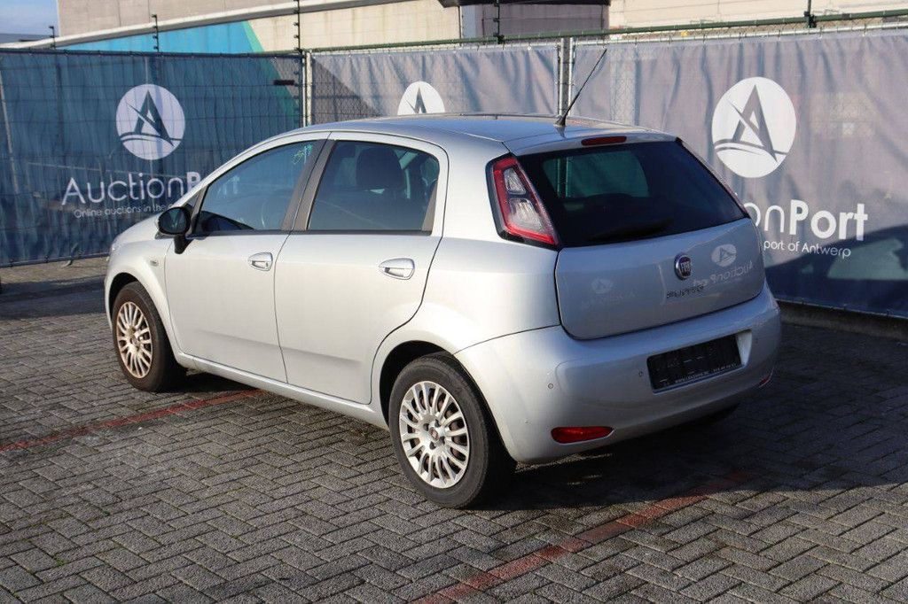 Passenger car Fiat Punto Petrol 69 hp 2014 (Margin)