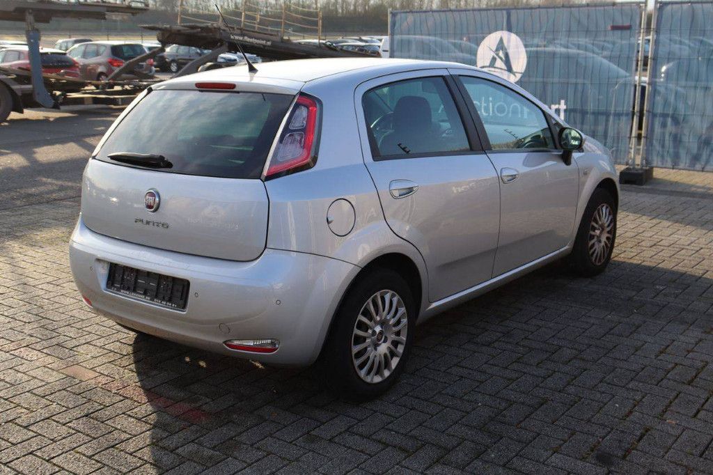 Passenger car Fiat Punto Petrol 69 hp 2014 (Margin)