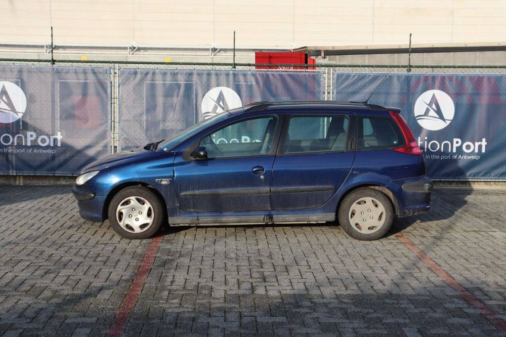 Pkw Peugeot 206 SW Diesel 69 PS 2003 (Margin)