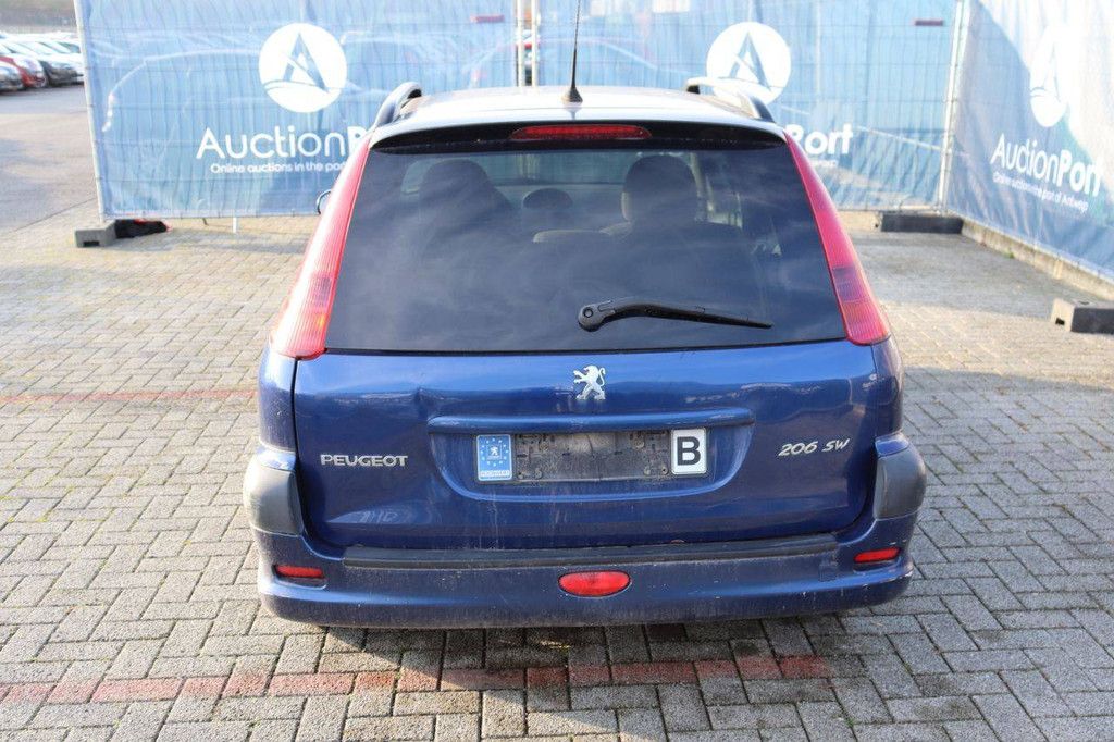 Pkw Peugeot 206 SW Diesel 69 PS 2003 (Margin)