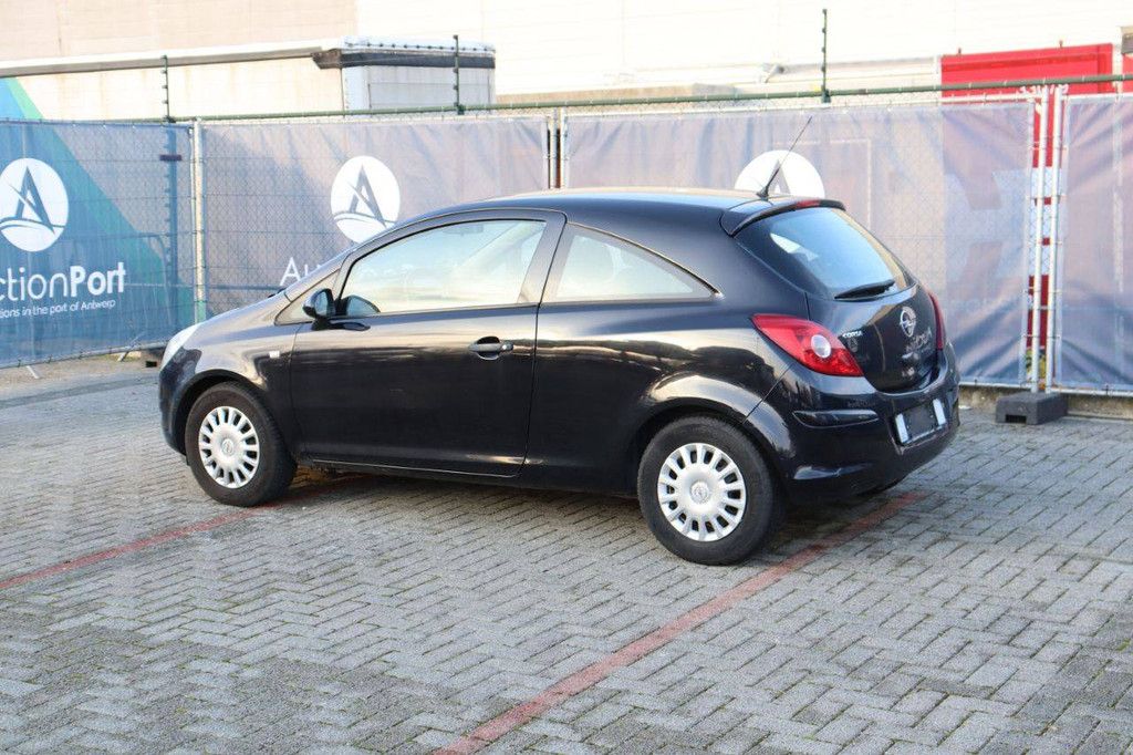 Pkw Opel Corsa Benzin 60 PS 2009 (Margin)