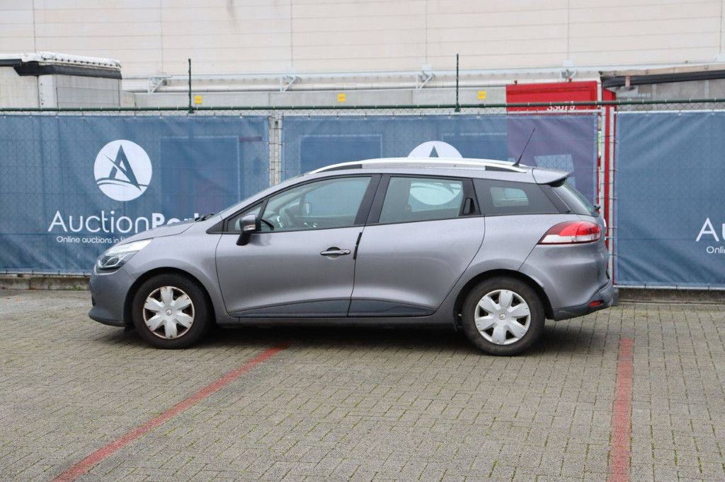 Passenger car Renault Clio Petrol 74 hp 2013 (Margin)