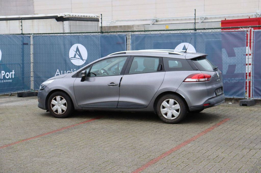 Passenger car Renault Clio Petrol 74 hp 2013 (Margin)