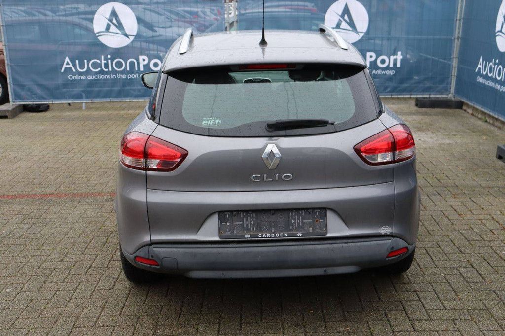 Passenger car Renault Clio Petrol 74 hp 2013 (Margin)