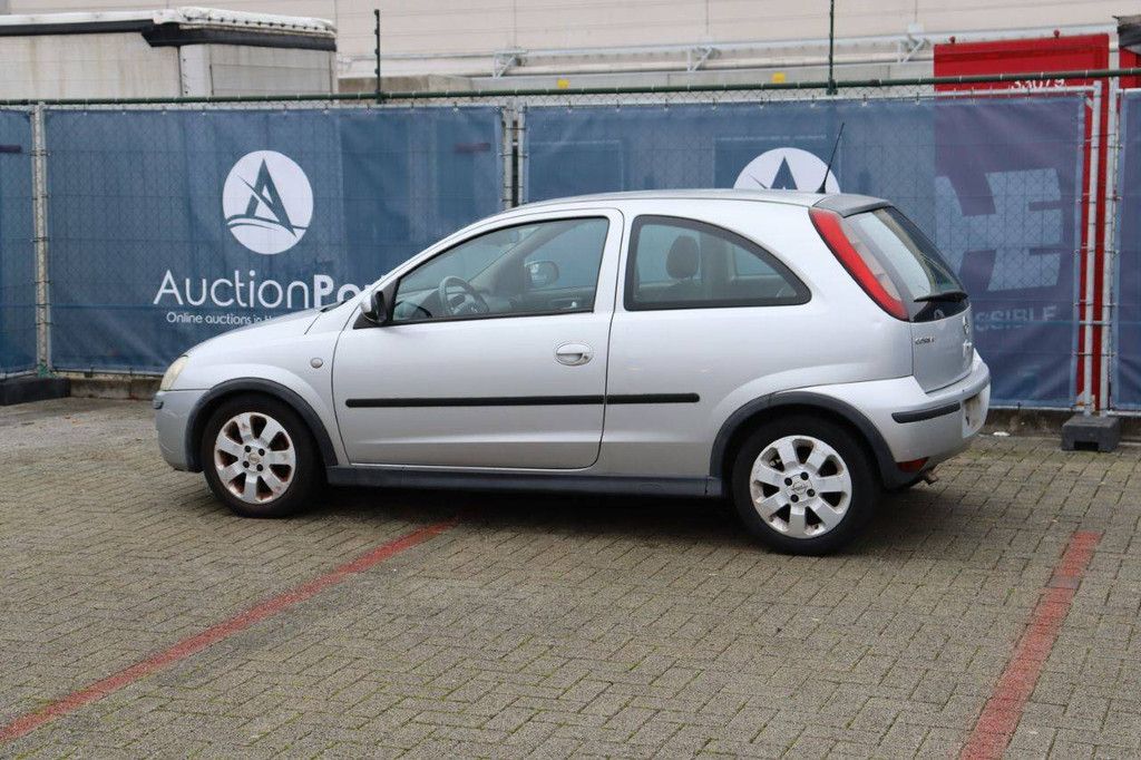 Passenger car Opel Corsa Diesel 70 hp 2004 (Margin)