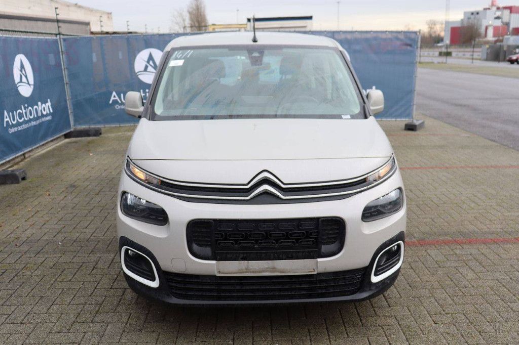 Passenger car Citroën Berlingo Petrol 110 hp 2020 (Margin)