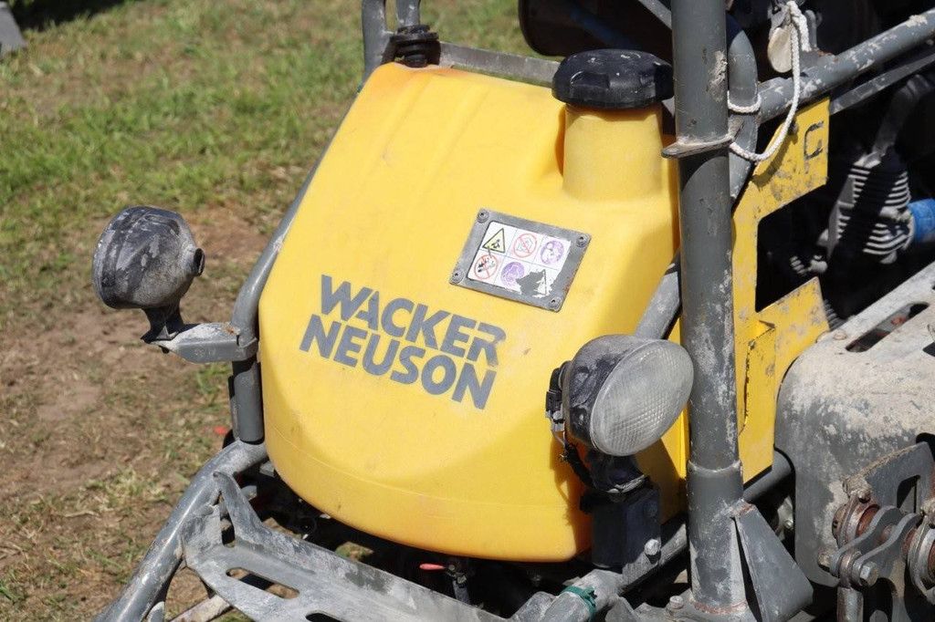 Schmetterlingsmaschine Wacker Neuson crt 36 26a Benzin