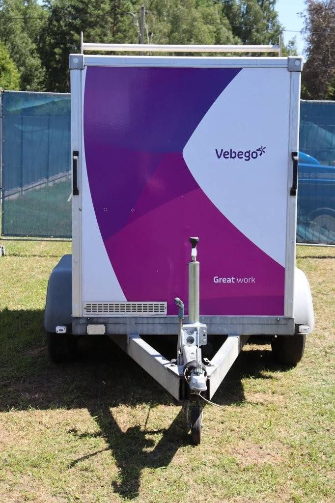 Geschlossener Anhänger mit Hochdruckreiniger VEM B1 VAR F 2010