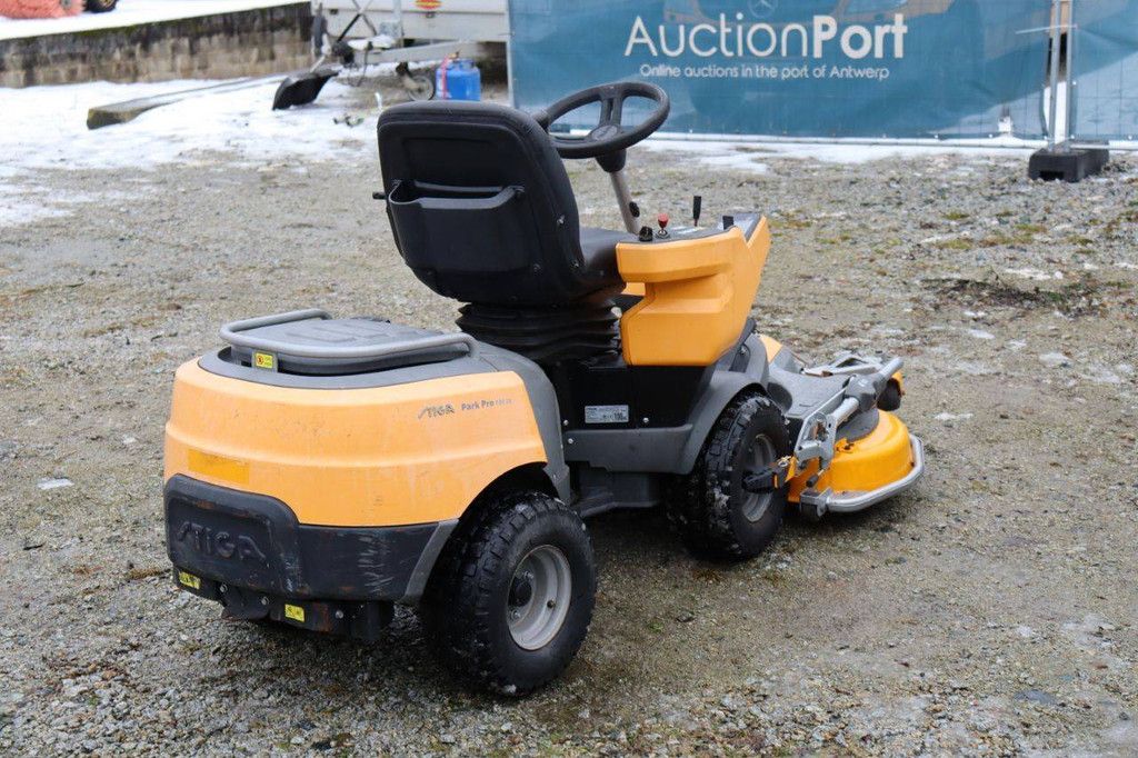 Stiga P901PH Benzin-Aufsitzmäher 15kW 2021