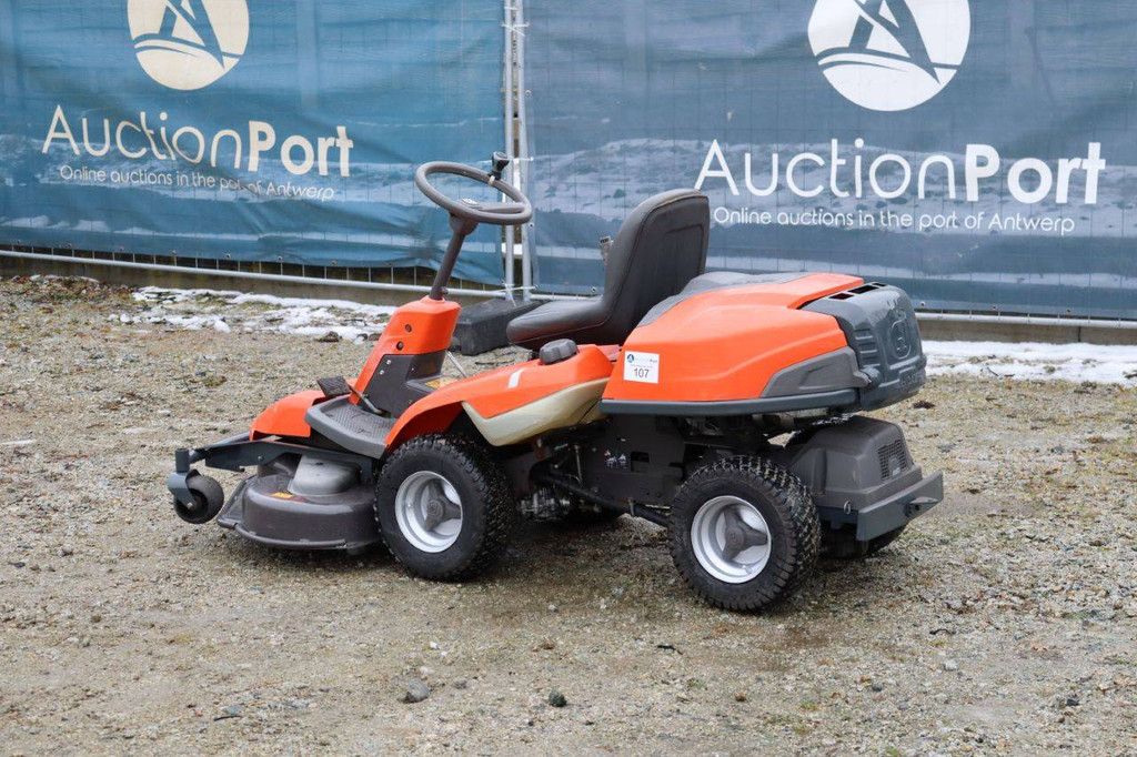 Zitmaaier Husqvarna R320 AWD Benzine 10.2kW 2018