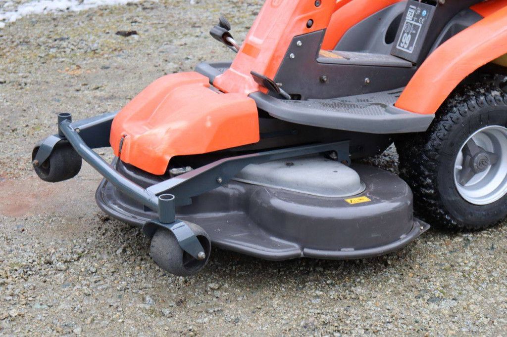 Zitmaaier Husqvarna R320 AWD Benzine 10.2kW 2018