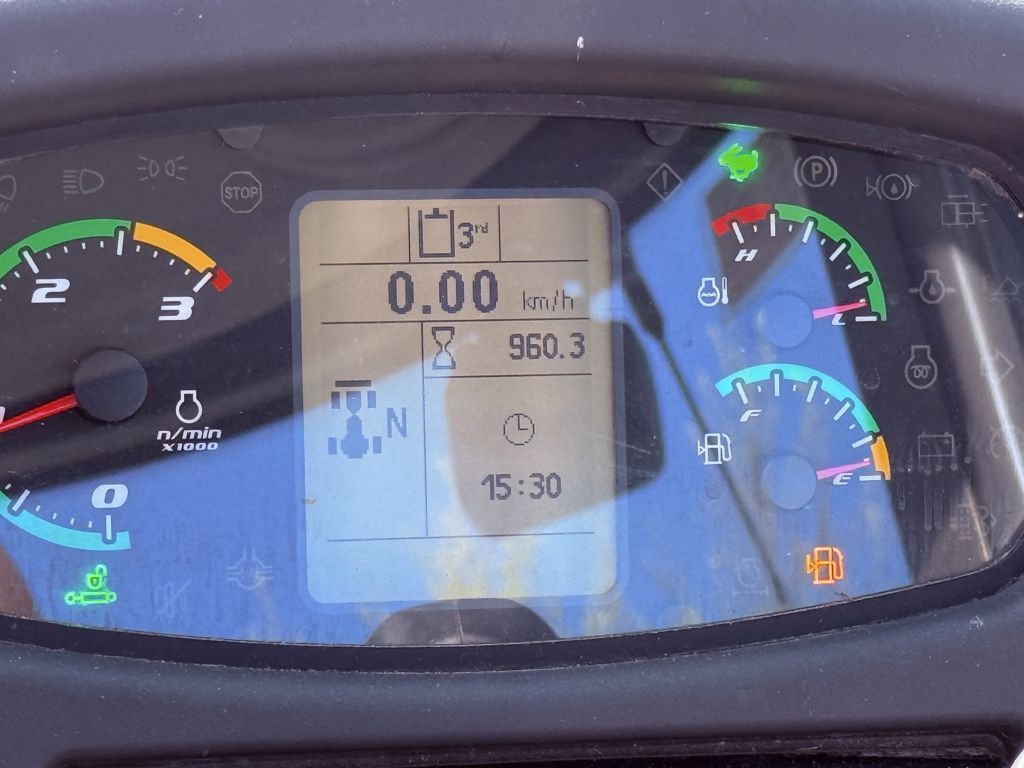 New Holland W50C Tool Carrier