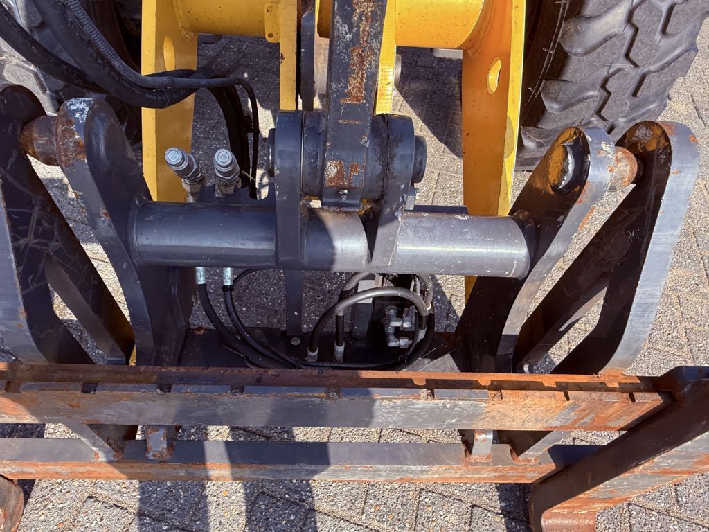 New Holland W50C Tool Carrier