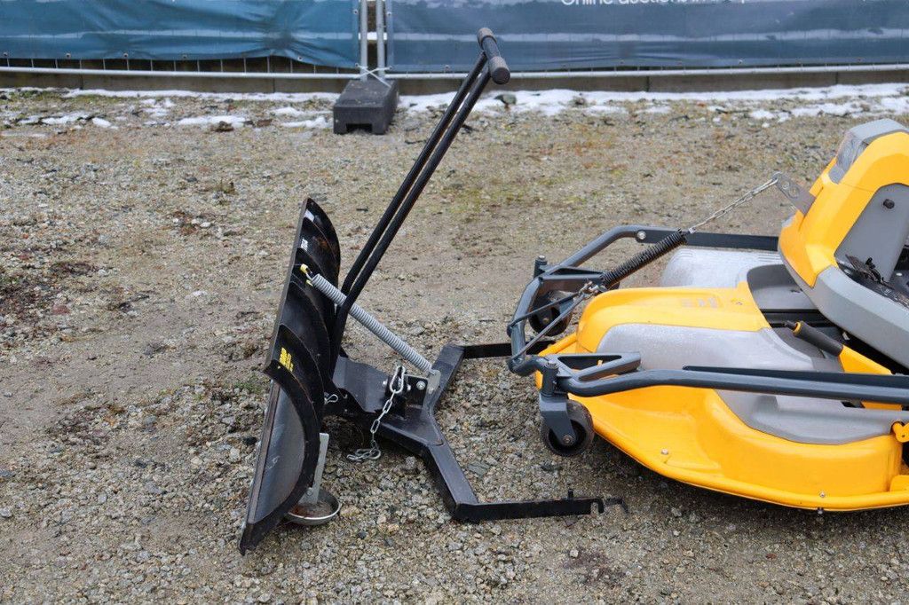 Stiga Park Pro 21 4WD Benzin-Aufsitzmäher 14,7 kW 2017