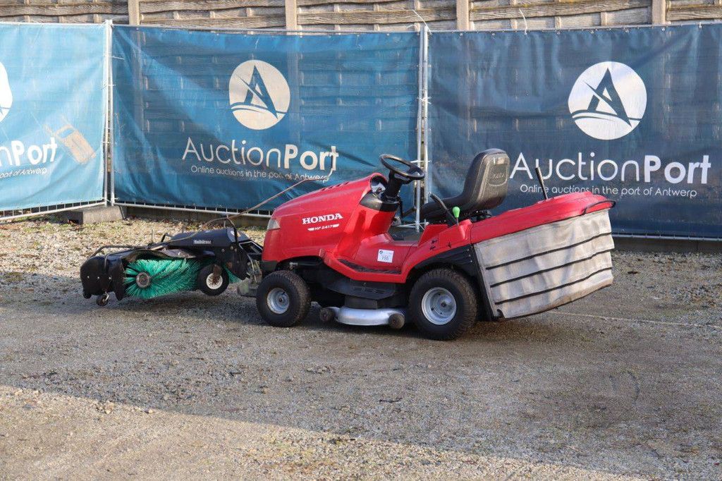 Honda HF2417 Benzin-Aufsitzmäher