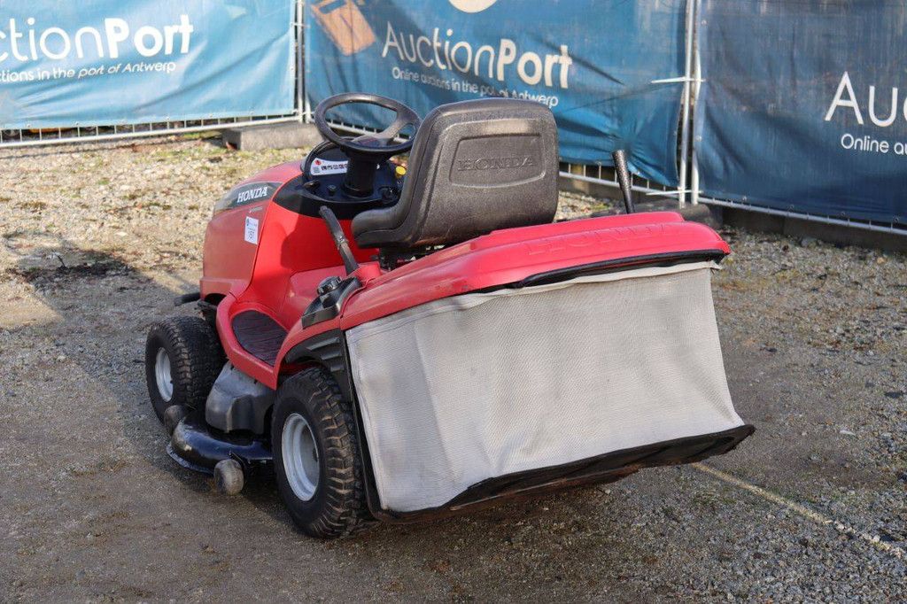 Honda HF2620HME Benzin-Aufsitzmäher 2006