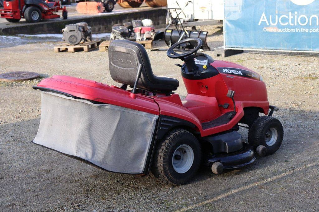 Honda HF2620HME Benzin-Aufsitzmäher 2006