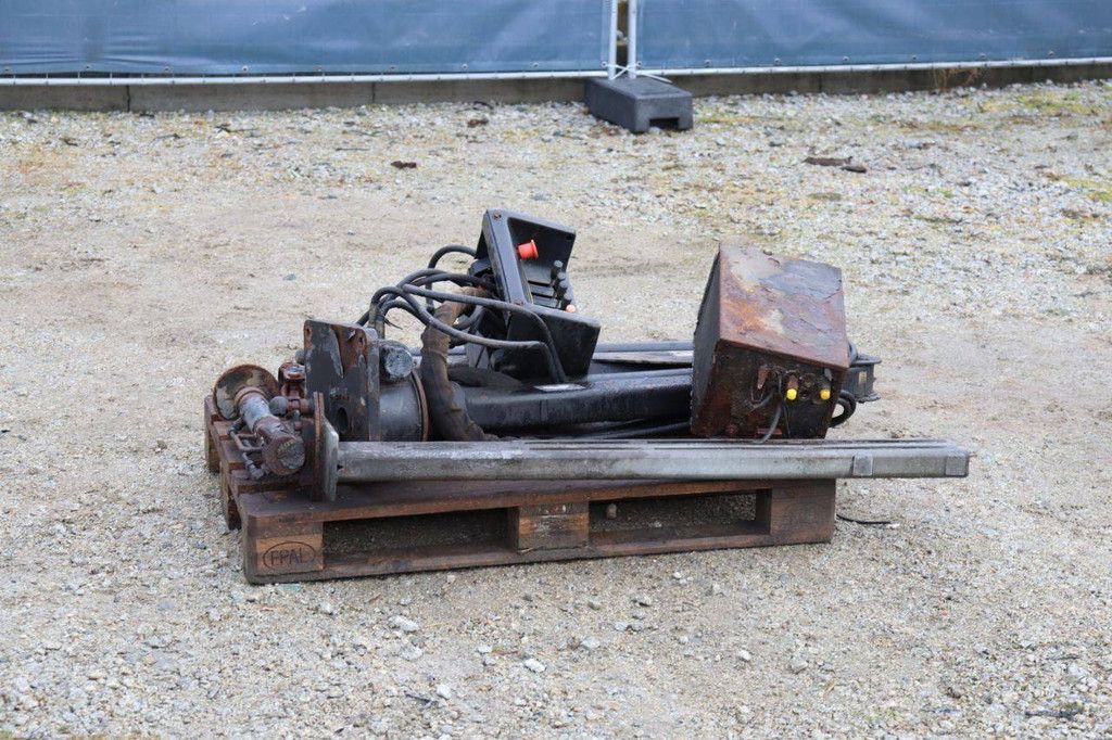 Loading crane Hiab 013T 998kg 5m