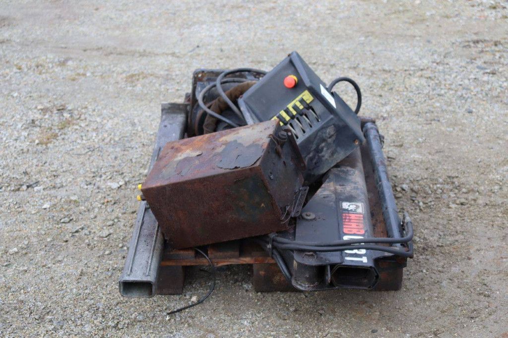 Loading crane Hiab 013T 998kg 5m