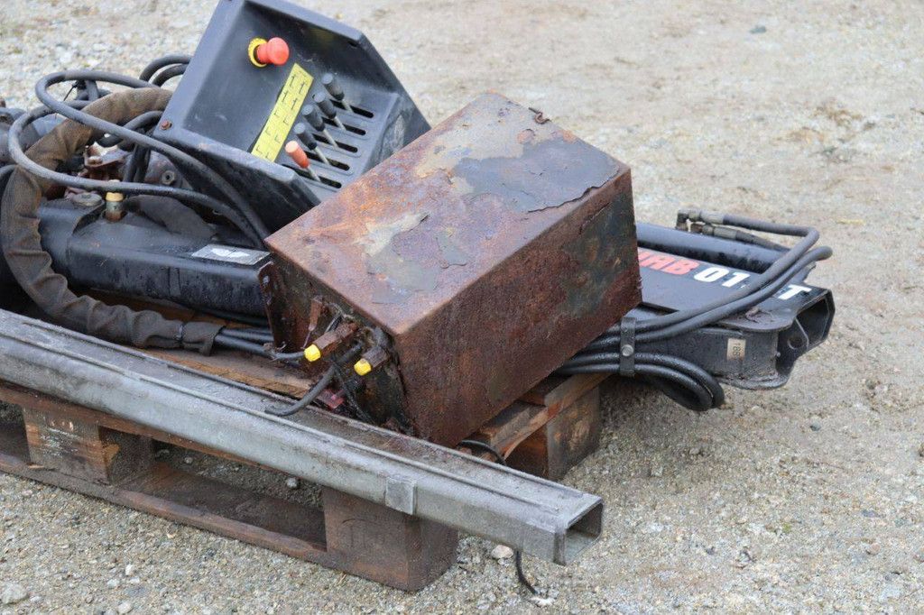 Loading crane Hiab 013T 998kg 5m