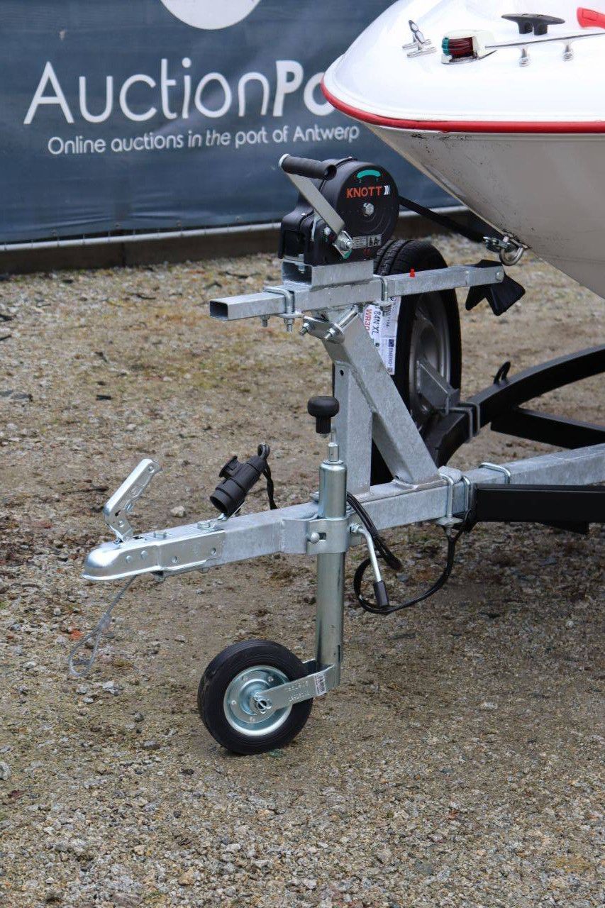 Yamaha EXT1200W Benzin-Schnellboot, 110 PS, mit Trailer