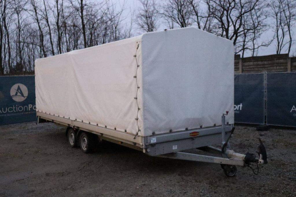 Covered trailer Böckmann CH3 2700kg 2021
