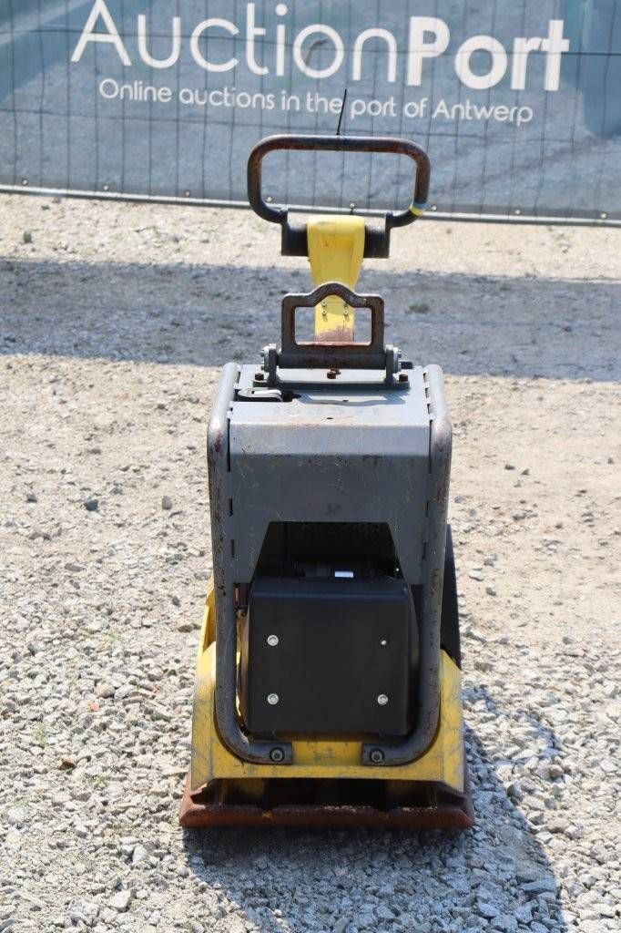 Vibrating plate Wacker Neuson DPU 3050He Diesel 2010