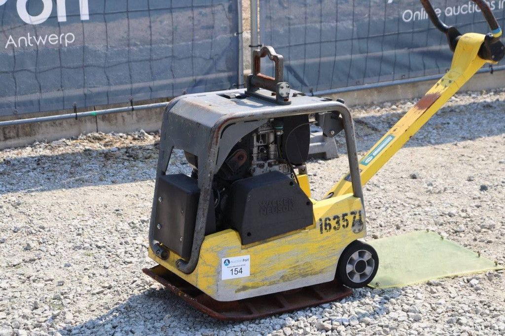 Vibrating plate Wacker Neuson DPU 3050He Diesel 2010