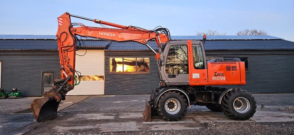Hitachi ZX160 W