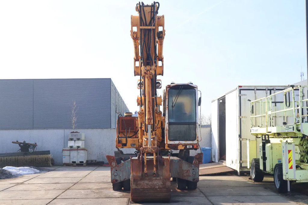 Liebherr A316 | BUCKET | ELEVATING CABIN | OUTRIGGERS