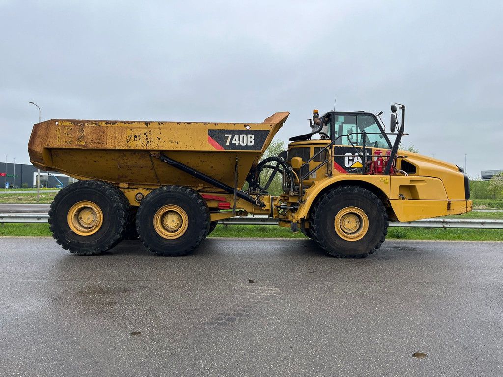 Caterpillar 740B