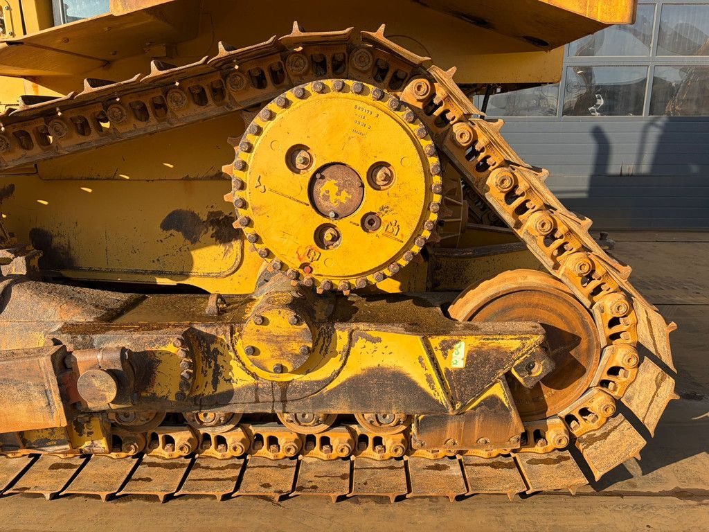 Caterpillar D6T XL
