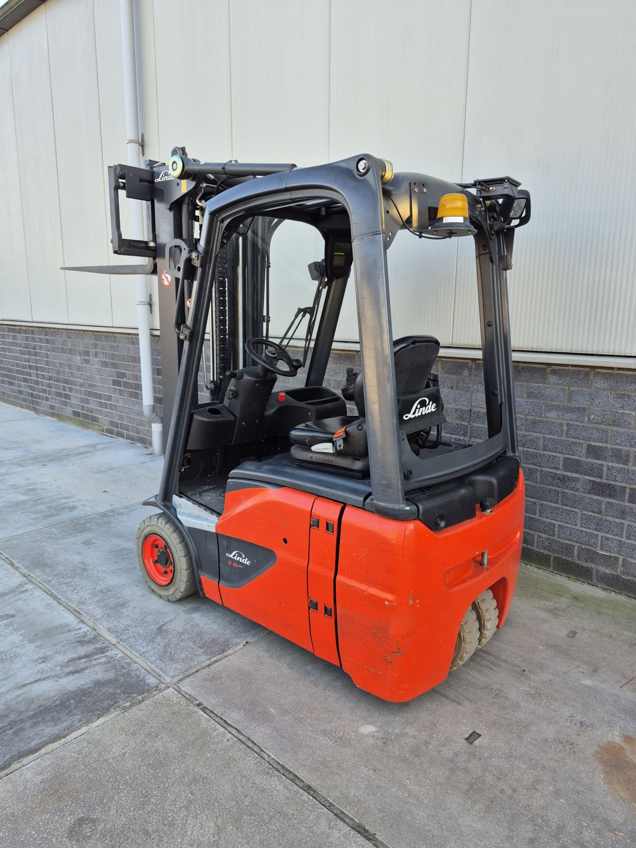 Linde E16C-02 bj 2015 triplex sideshift 4.620 mm accu bj 2019