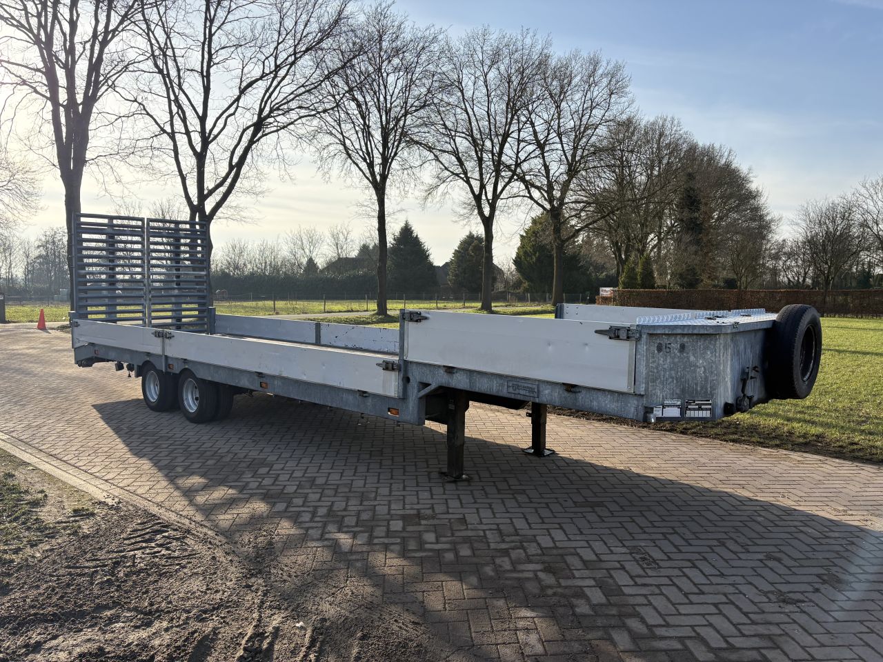 Be oplegger 8 Ton Semi Dieplader Veldhuizen